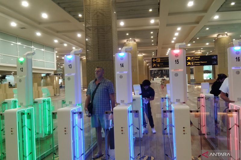 bandara-bali-catat-mulai-ada-pergerakan-arus-balik-wisatawan-nataru