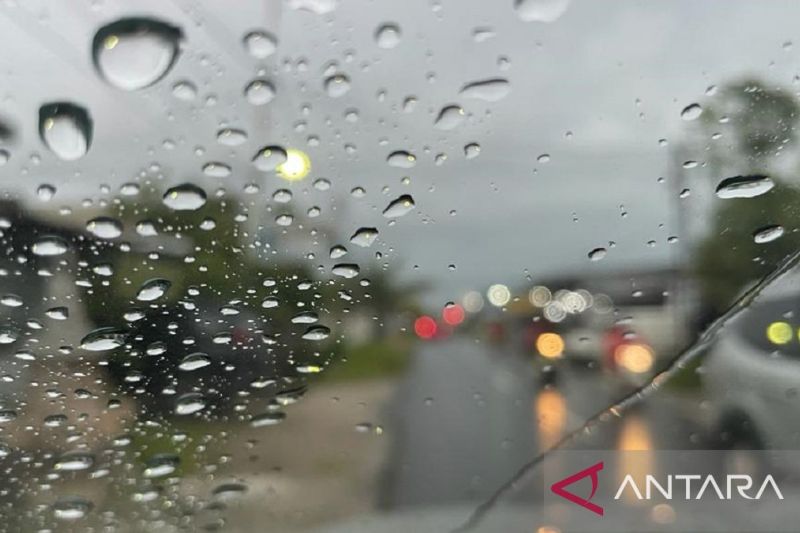 BMKG: Hujan ringan guyur mayoritas kota besar Indonesia pada Sabtu
