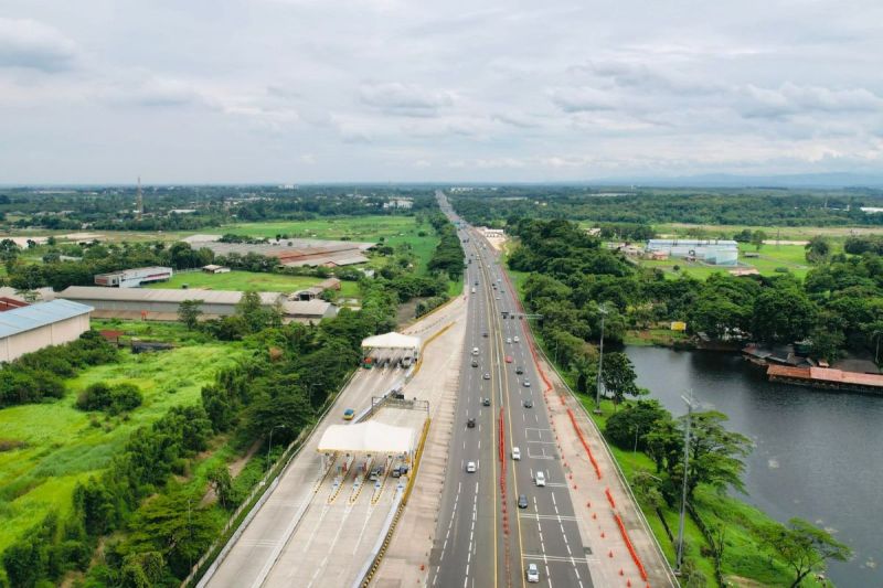 h1-tahun-baru-sebanyak-324208-kendaraan-kembali-ke-jabotabek