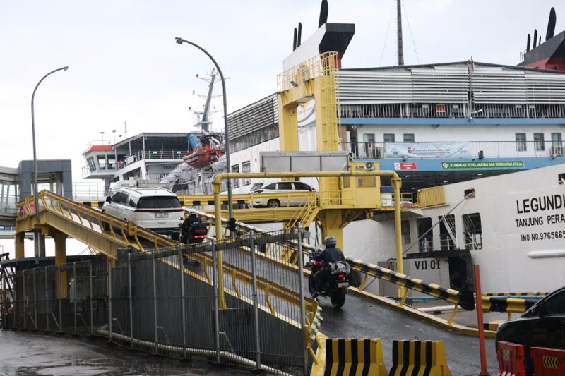 asdp-layani-34-juta-penumpang-dan-850-ribu-kendaraan-saat-nataru