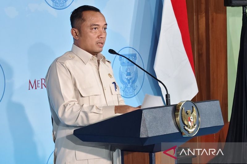 di-retret-bahlil-lapor-capaian-lifting-hingga-desa-dialiri-listrik