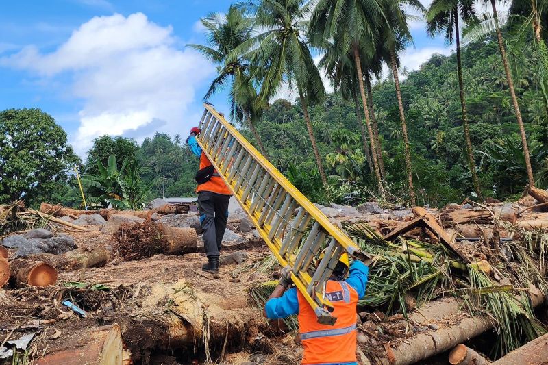 pln-pulihkan-suplai-listrik-di-pulau-siau-sulut-pascabanjir-bandang