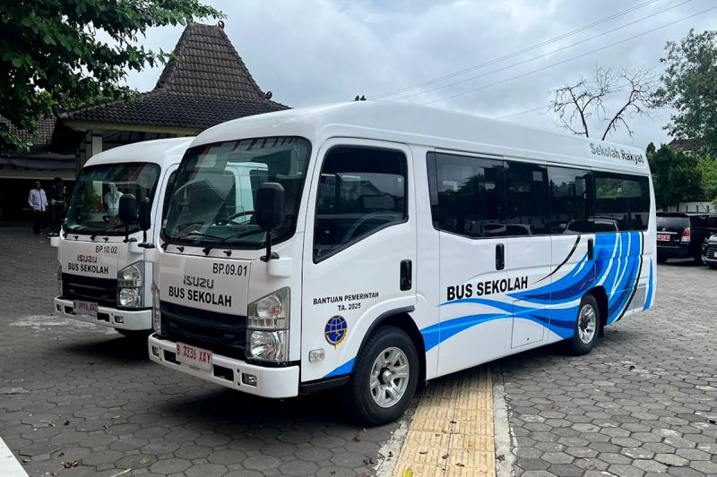 kemenhub-alokasikan-150-unit-bus-sekolah-sepanjang-2025