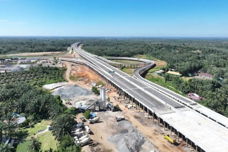 tol-palembang-betung-berlakukan-buka-tutup-untuk-pasang-balok-jembatan