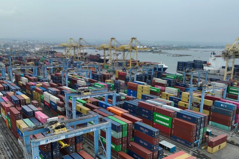 pelindo-catat-arus-peti-kemas-tembus-1334-juta-teus-pada-2025
