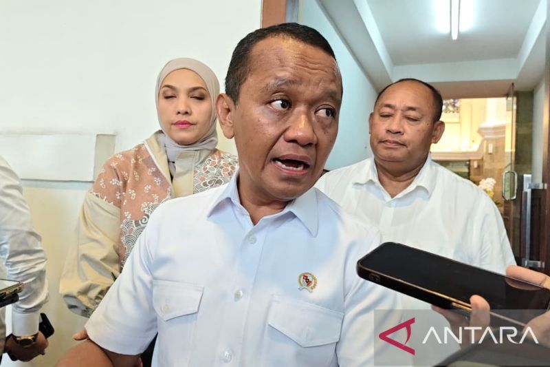 menteri-bahlil-buka-peluang-stop-impor-bensin-pada-2027