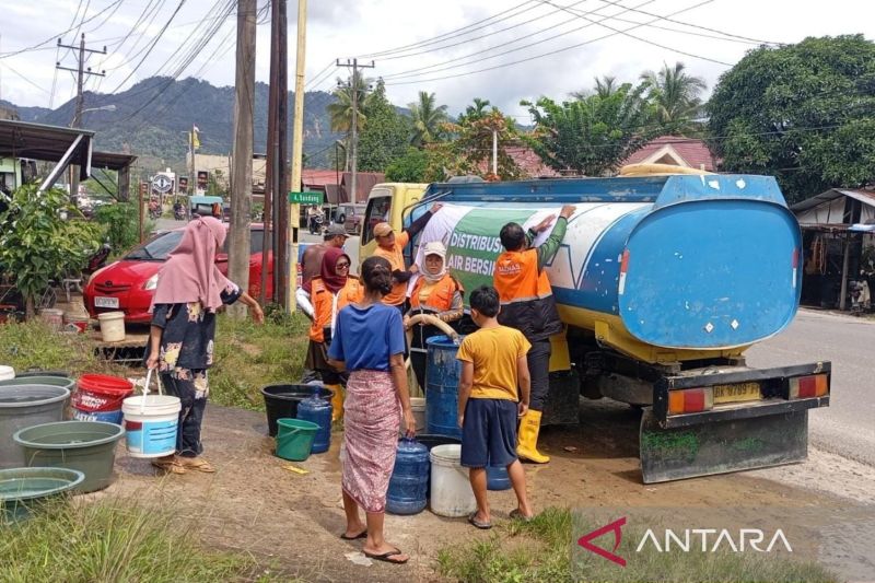 Baznas kirim 186.000 liter air bersih untuk korban bencana Tapteng