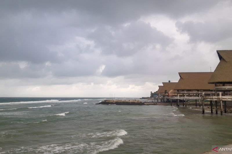 BMKG: Waspadai potensi gelombang tinggi di perairan NTT 15-18 Januari