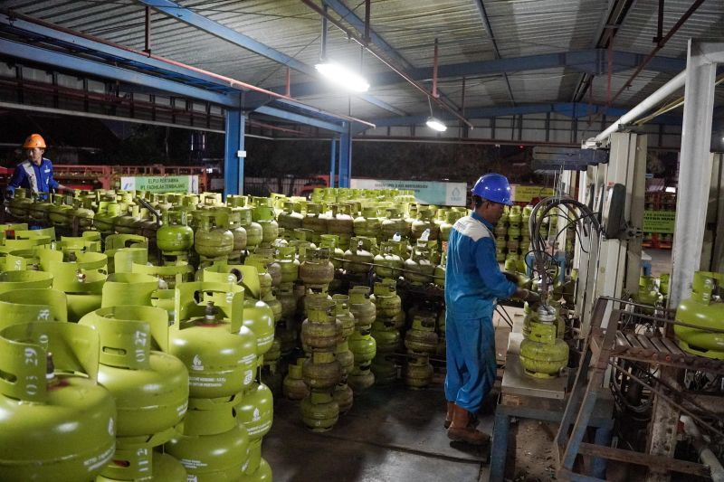 pertamina-pastikan-pasokan-bbm-dan-elpiji-di-wilayah-banjir-aman