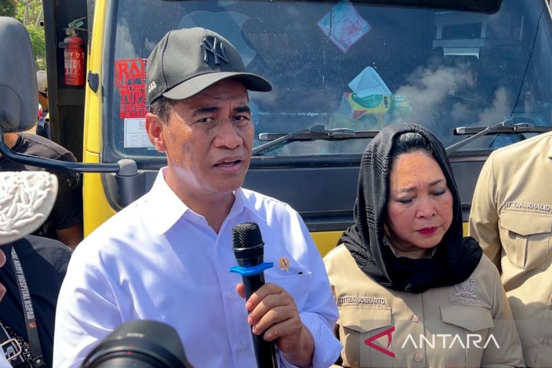 mentan-negara-gaji-petani-pulihkan-sawah-terdampak-bencana-sumatera