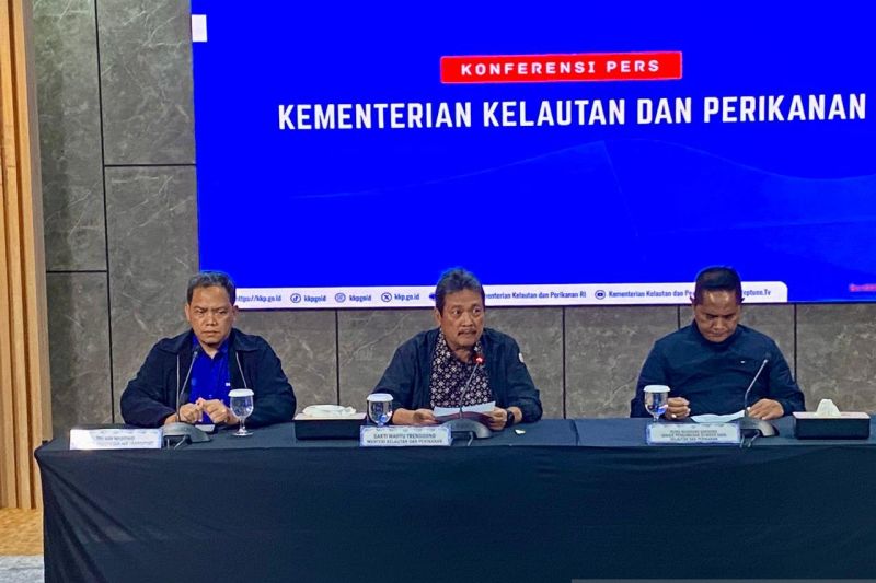 kkp-benarkan-tiga-pegawainya-penumpang-pesawat-atr-42-500-yang-hilang