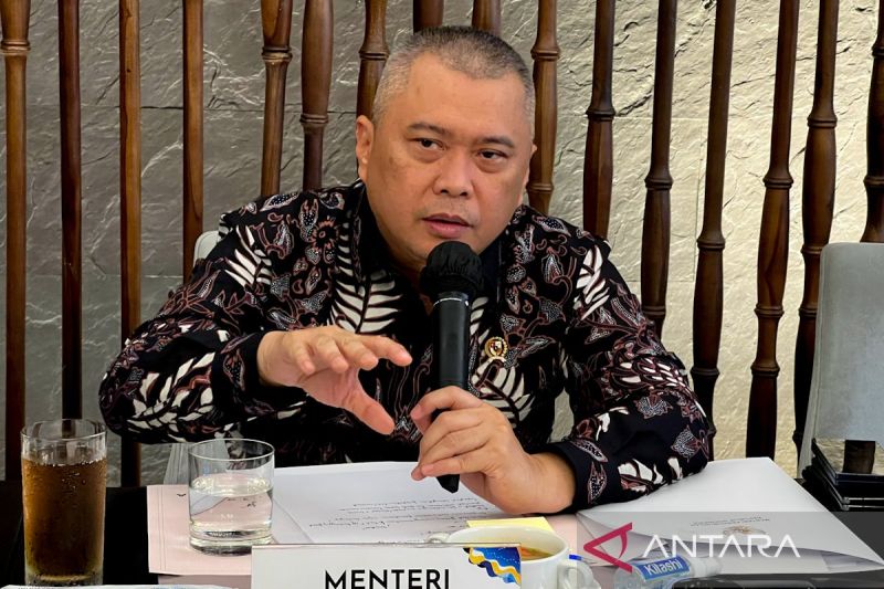 menhub-tegaskan-pendampingan-penuh-pada-pencarian-pesawat-atr-42-500