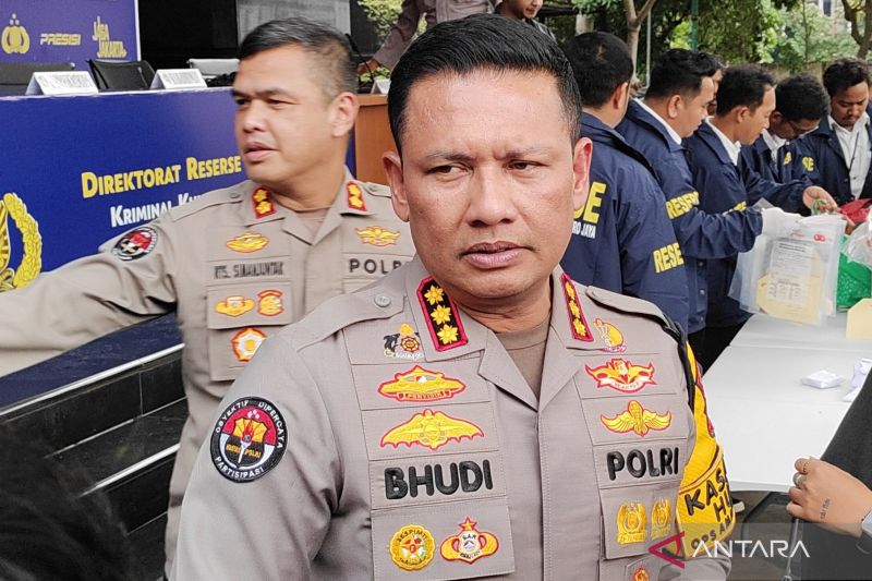 polisi-tunda-periksa-richard-lee-karena-kondisinya-belum-sehat