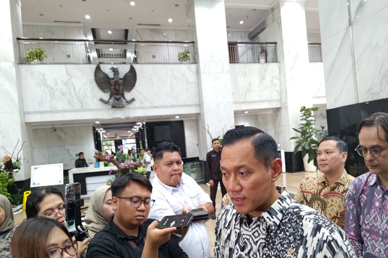 menko-ahy-pemerintah-mulai-bahas-restrukturisasi-keuangan-whoosh