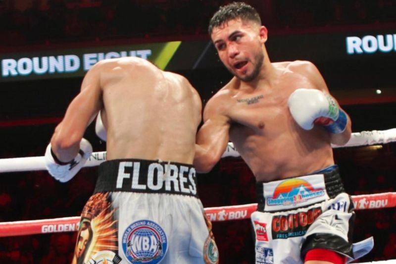 Chavez bungkam Flores dalam laga ulang, jaga rekor tak terkalahkan