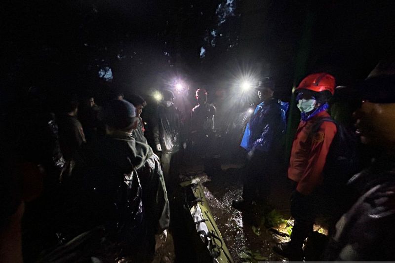 Dua jenazah korban pesawat ATR dibawa ke Posko DVI Makassar