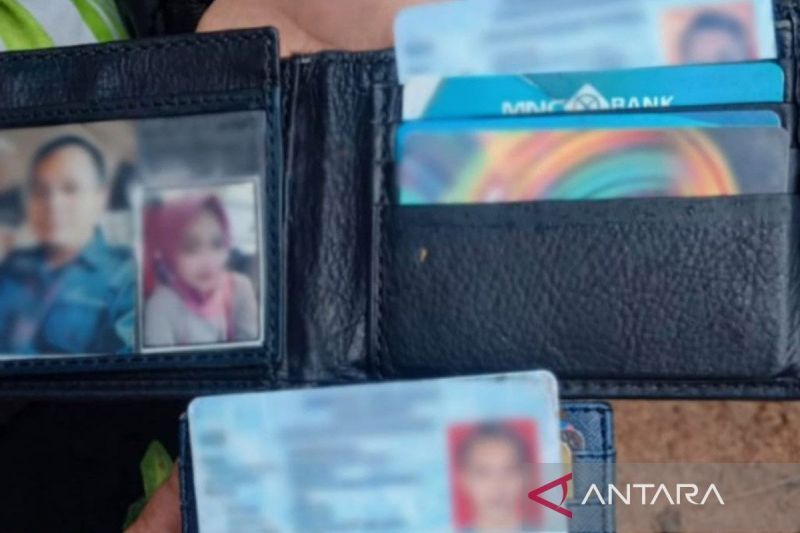 Tim SAR temukan barang milik korban ATR 42-500