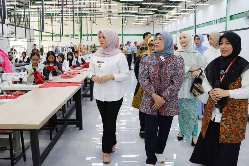 kemenperin-harapkan-sentra-fashion-sri-kuala-lobam-dukung-umkm-tumbuh