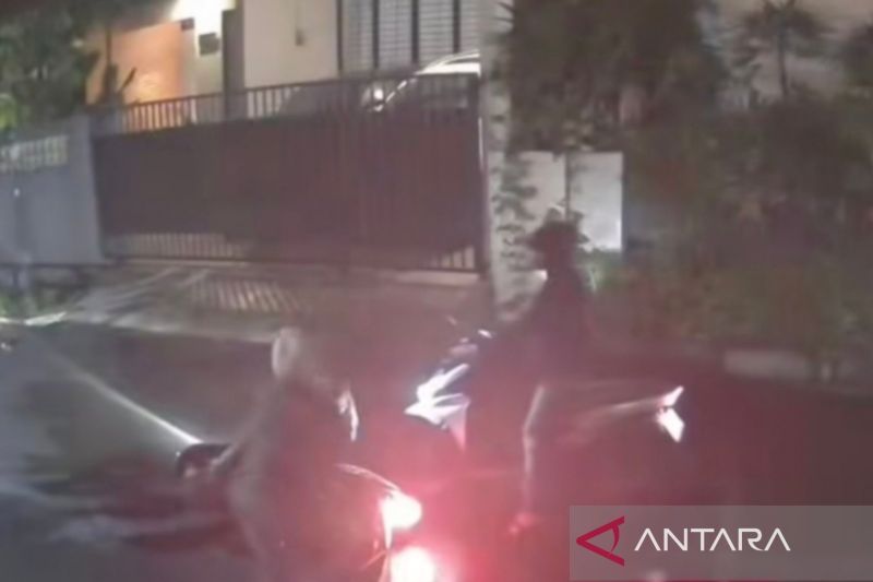 polisi-masih-selidiki-pelaku-perampasan-motor-di-pondok-gede