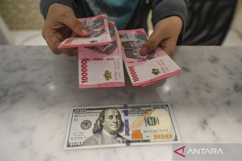 rupiah-pada-kamis-pagi-menguat-jadi-rp16929-per-dolar-as