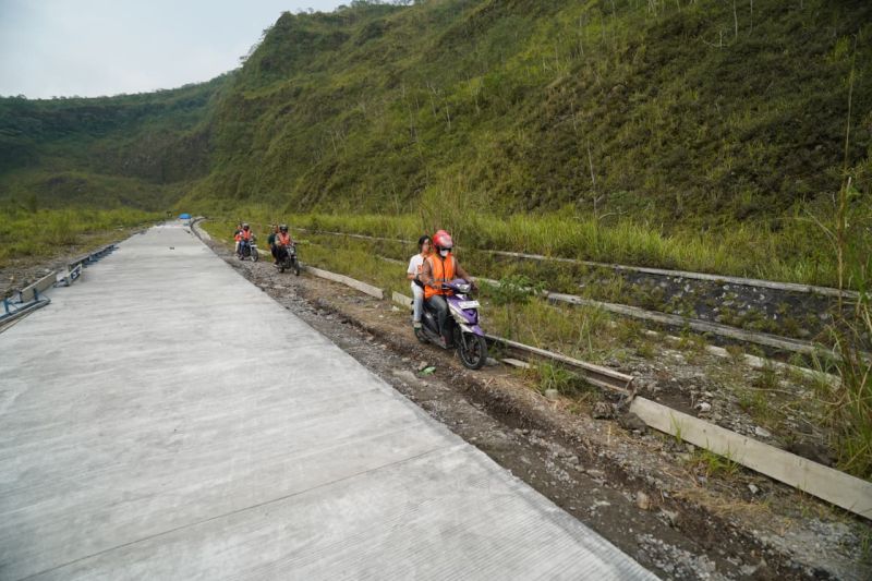 pemkab-kediri-lanjutkan-pembangunan-infrastruktur-ke-gunung-kelud