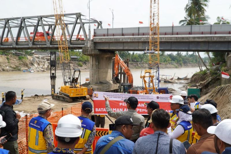 kementerian-pu-adhi-karya-percepat-bangun-jembatan-krueng-tingkeum