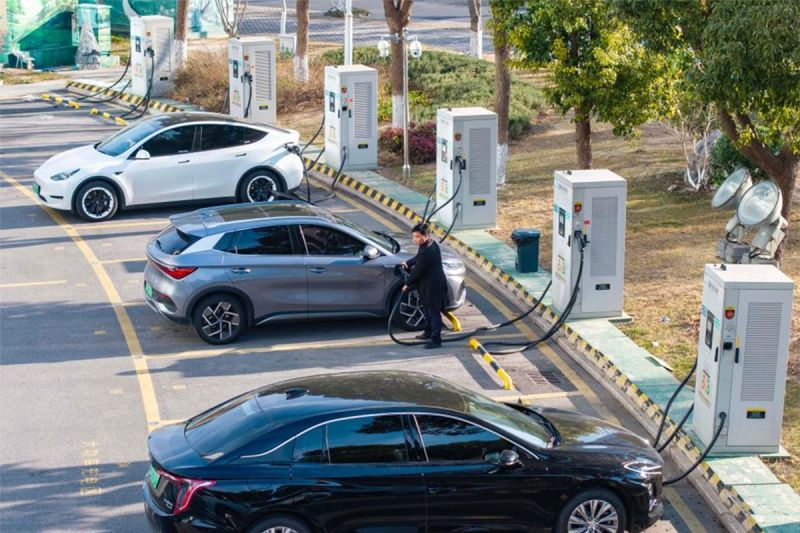 industri-otomotif-china-raup-pendapatan-rp268-kuadriliun-pada-2025