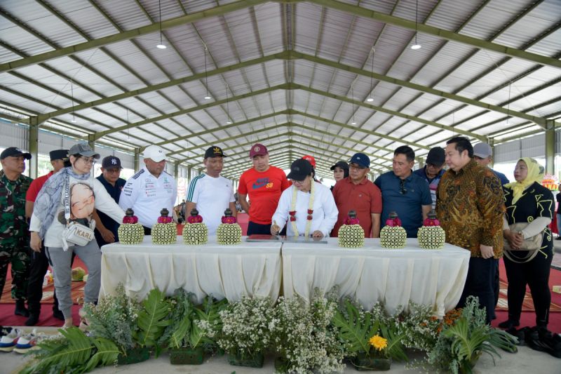 pasar-ikan-rejomulyo-semarang-diresmikan-setelah-3-tahun-dibangun