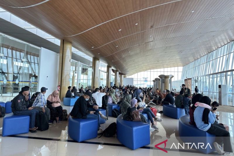 bandara-apt-pranoto-perkuat-konektivitas-daerah-3t-kaltim