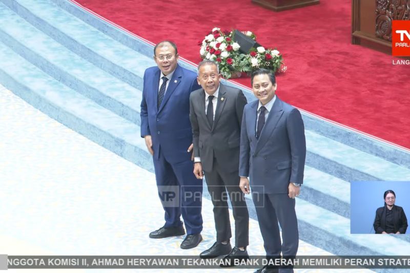 rapat-paripurna-dpr-setujui-thomas-djiwandono-jadi-deputi-gubernur-bi