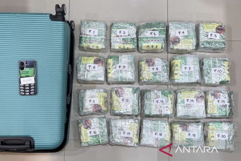 polisi-bongkar-peredaran-27-kg-sabu-dan-5000-happy-five-di-tangerang