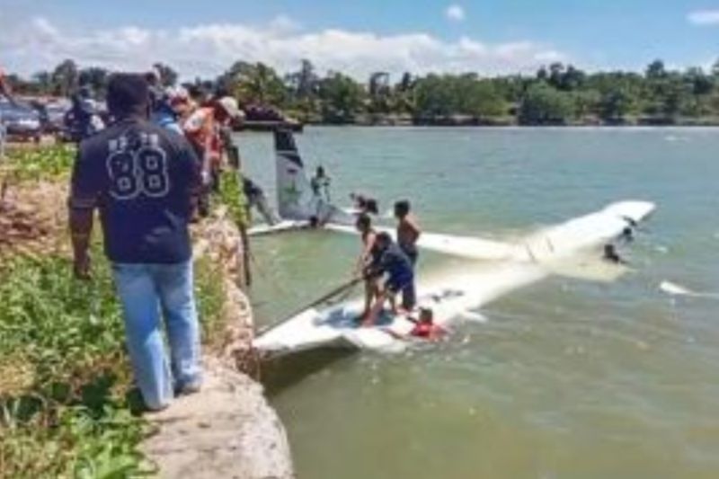 kemenhub-pesawat-smart-air-mendarat-darurat-karena-gangguan-mesin