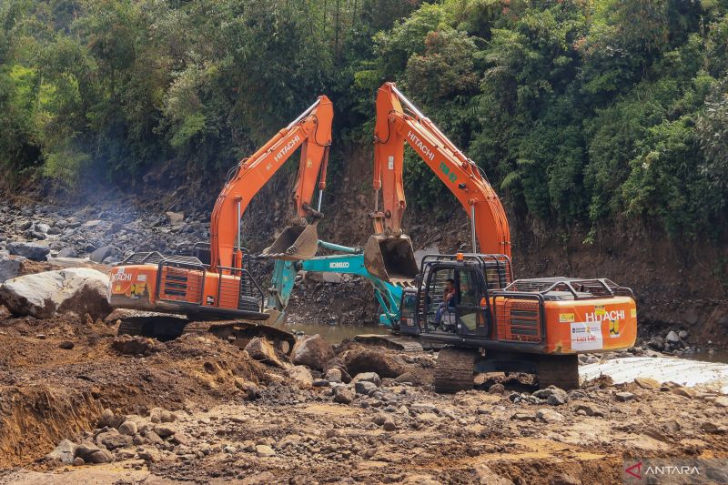 kementerian-pu-serap-40-ribu-pekerja-lokal-untuk-pulihkan-sumatera