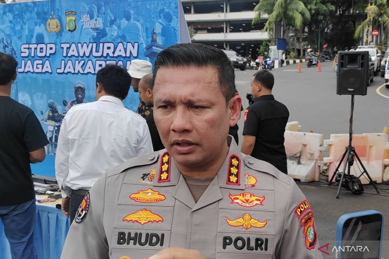 polisi-benarkan-dua-laporan-terhadap-roy-suryo-dan-ahmad-khozinudin