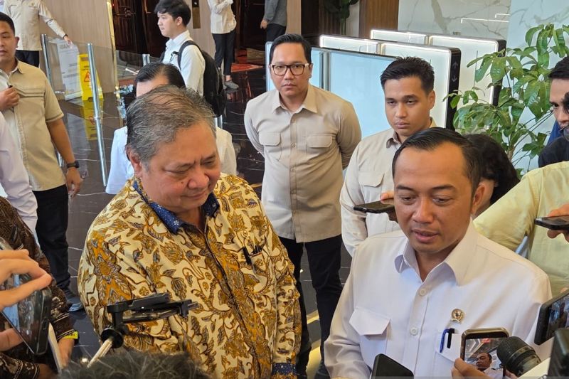 bursa-trading-halt-lagi-airlangga-momentum-reformasi-pasar-modal