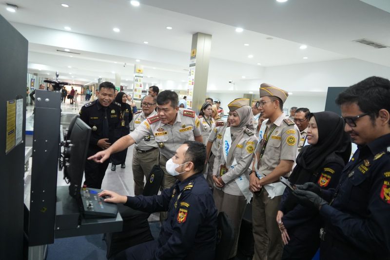 barantin-perketat-lalu-lintas-komoditas-cegah-virus-nipah-masuk-ri