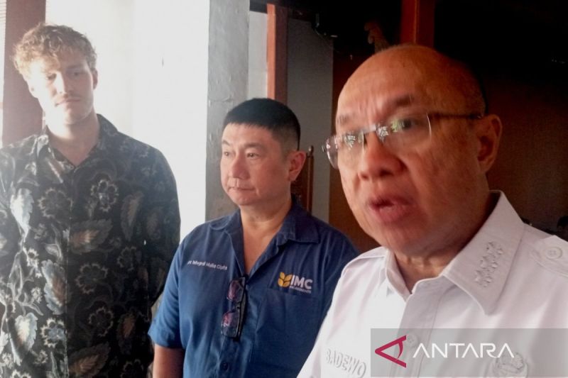 bupati-banyumas-pengembangan-kelapa-genjah-perkuat-ekspor-gula-semut