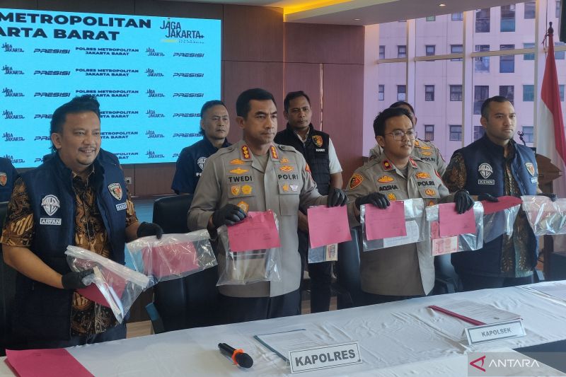 seorang-pria-nekat-bobol-rumah-mewah-di-jakbar