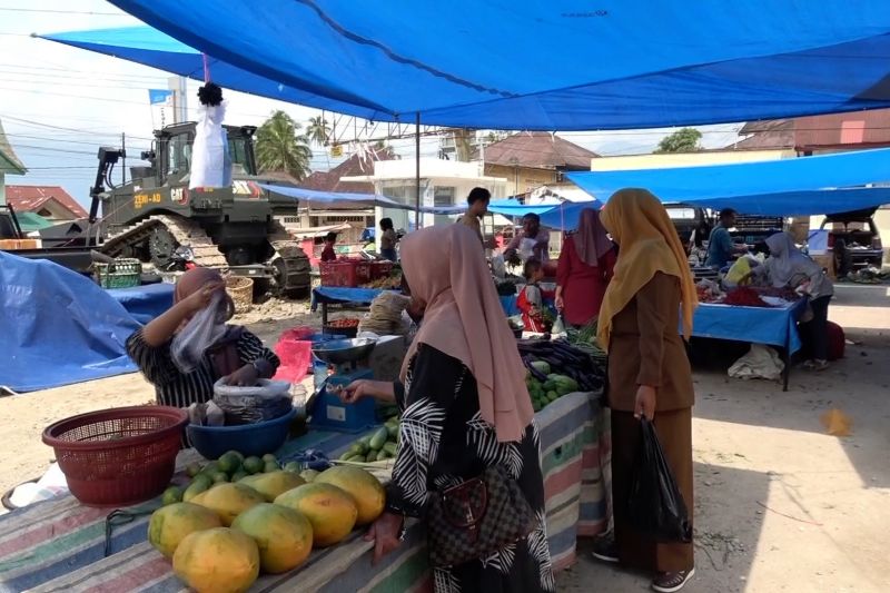 aktivitas-ekonomi-di-maninjau-mulai-berjalan-pascabencana