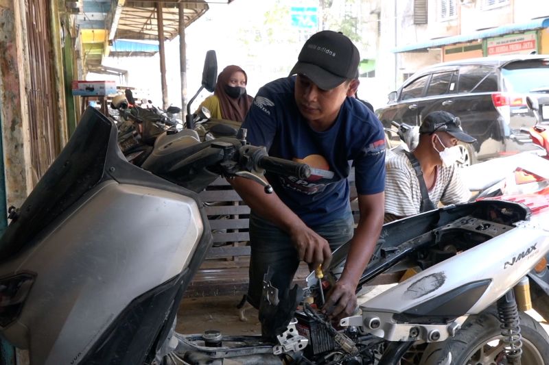 bengkel-motor-di-aceh-tamiang-alami-kenaikan-omzet-pasca-bencana