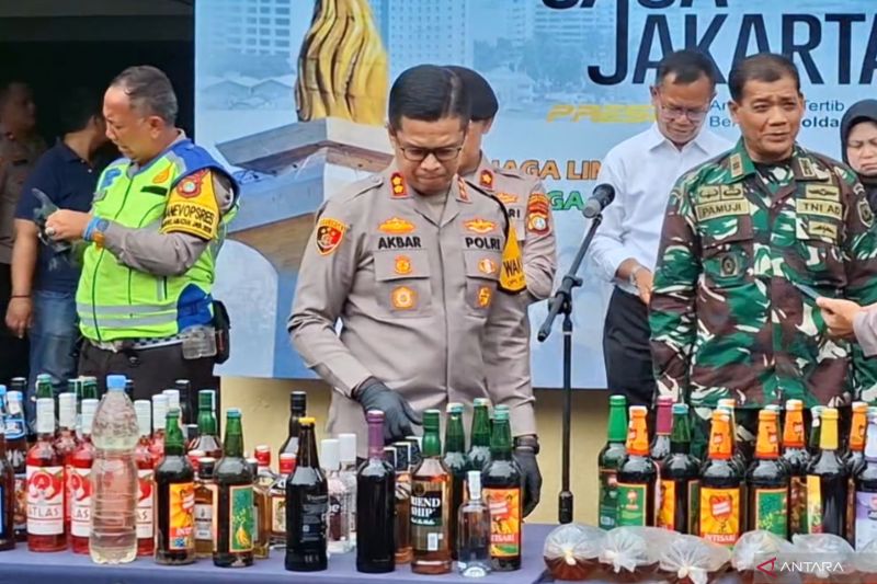 polres-jaktim-ungkap-3-kasus-narkoba-dan-puluhan-miras-di-pekat-jaya