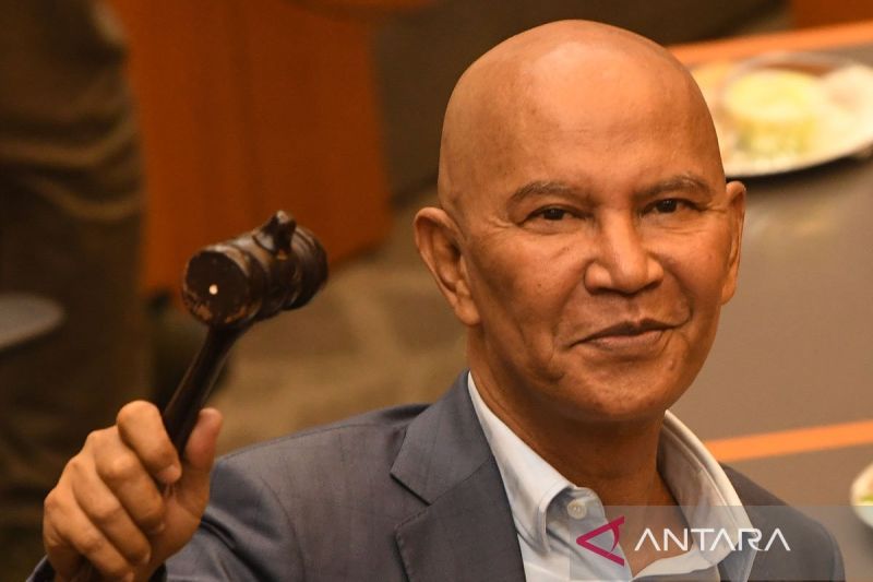 banggar-dpr-harap-pimpinan-baru-ojk-bangun-kepercayaan-pasar-modal