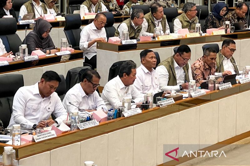 trenggono-pastikan-stok-ikan-aman-hadapi-ramadhan-lebaran-2026