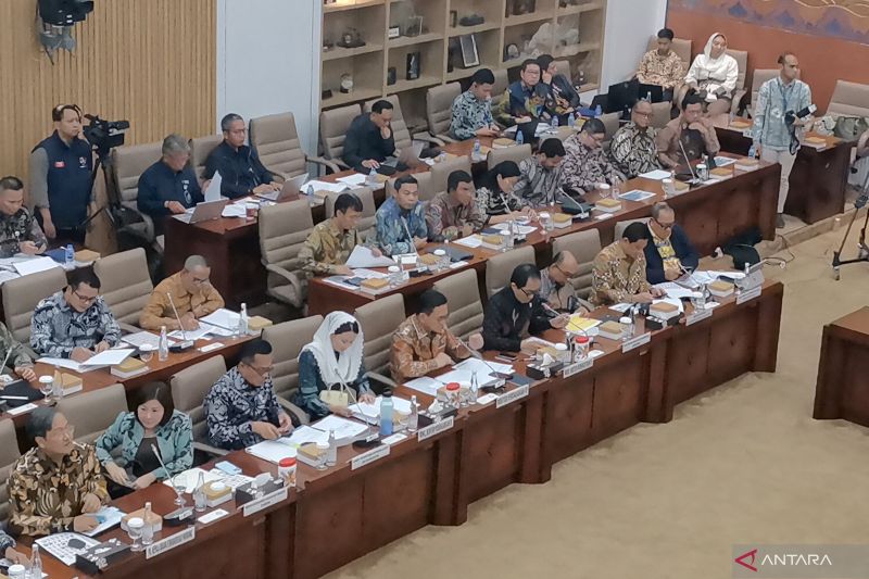 kemenperin-catat-ekspor-baja-ri-melonjak-sedangkan-impor-turun