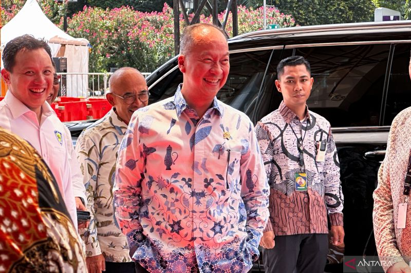 penjualan-otomotif-nasional-lesu-menperin-ekspor-jadi-penyelamat