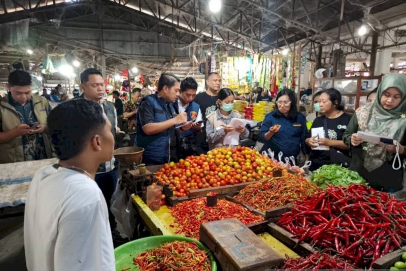 Satgas pangan menemukan harga komoditas di Kupang tak sesuai ketentuan