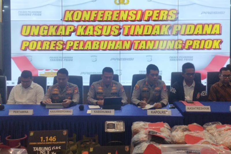 polisi-ringkus-lima-pengoplos-gas-bersubsidi-di-tanjung-priok