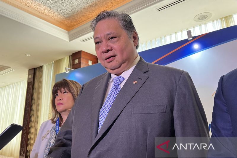 menko-airlangga-minta-bank-beri-penjelasan-ke-moodys