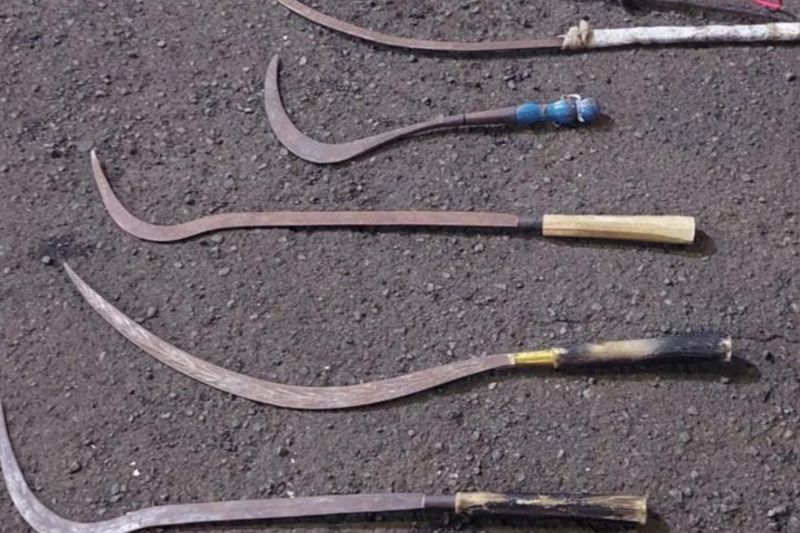 polisi-tangkap-enam-pemuda-yang-terlibat-tawuran-di-pancoran