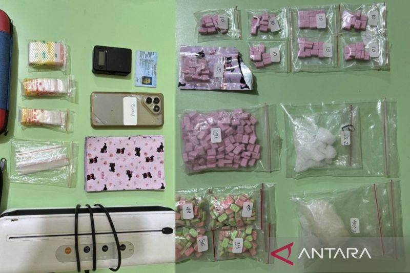 polisi-ungkap-peredaran-ratusan-ekstasi-dan-sabu-di-jakpus-dan-jakbar